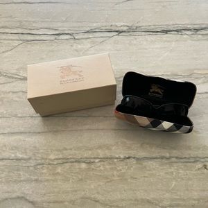 Burberry Women’s sunglasses